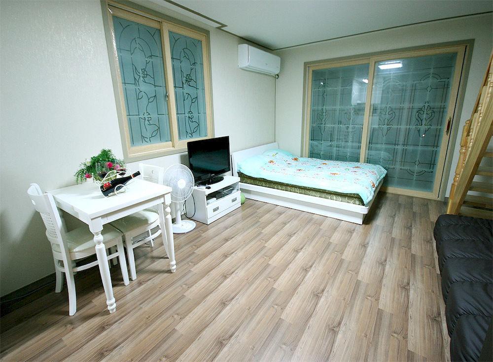Ever Green Pension Geoje Extérieur photo