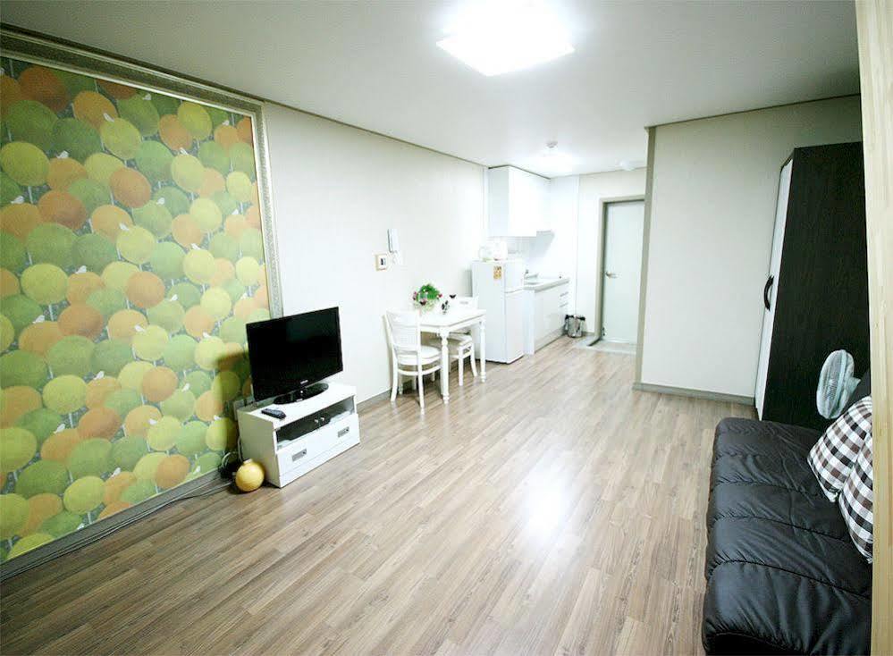 Ever Green Pension Geoje Extérieur photo